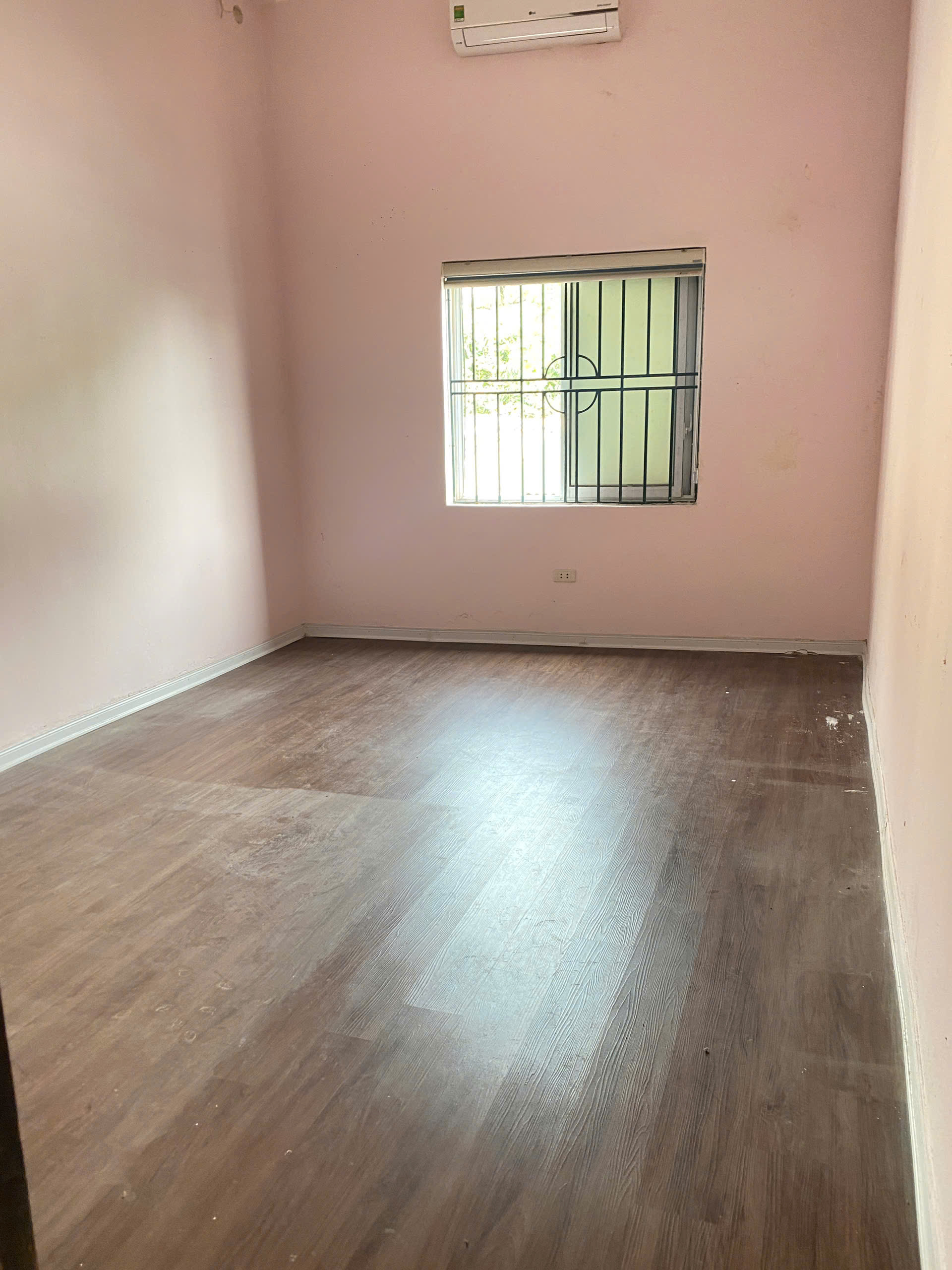 Cho thuê nhà Phố Lĩnh Nam 2 tầng x 70m, 2 ngủ, mới đẹp, 10 triệu ở gđ, văn phòng - Ảnh 2